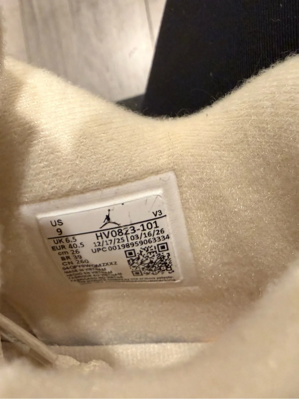 Jordan stylish cream